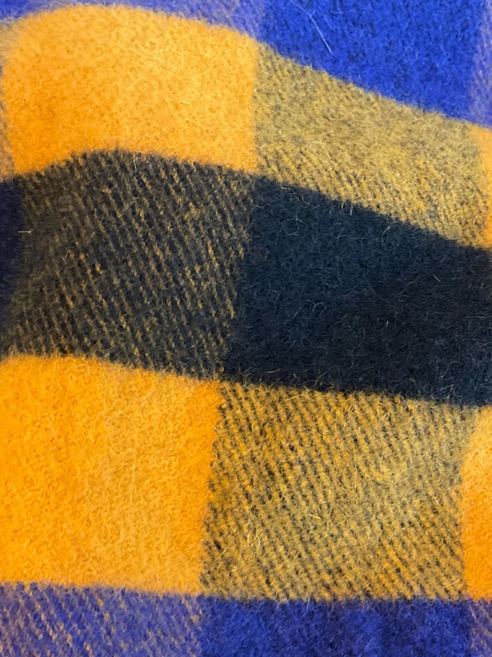 VINTAGE United Colors of Benetton Women’s Winter Scarf - Picture 9 of 10